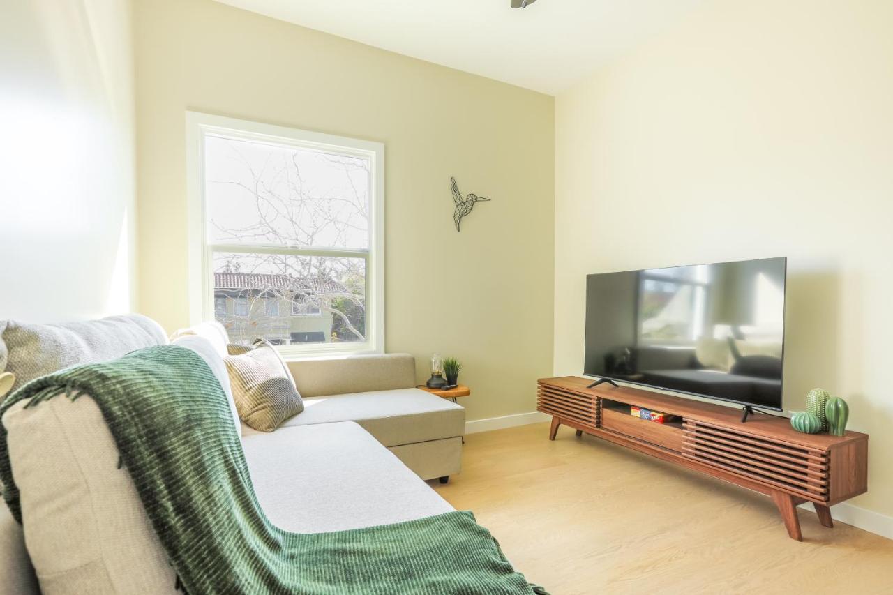 Cozy Sunny Brand-New Apt 1 Block From The Beach Long Beach Exterior photo